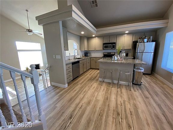 3rd image of 8968 Dove Cove Dr
