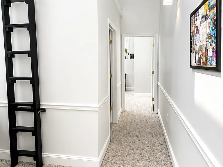 300 E Elm St #1 — Photo 6