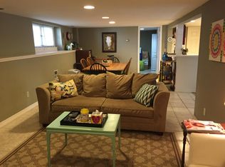 216 E Spring St APT 1, Fayetteville, AR 72701