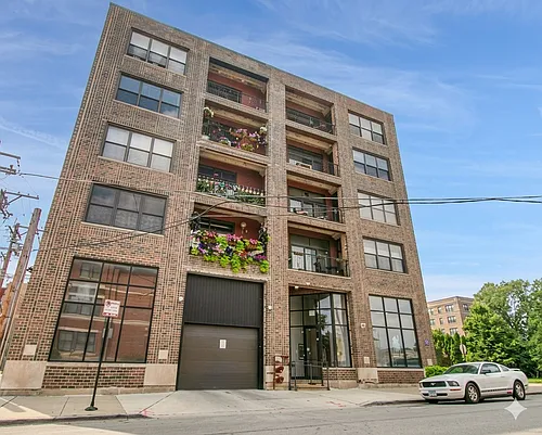 809 E 40th St #4 Photo 1