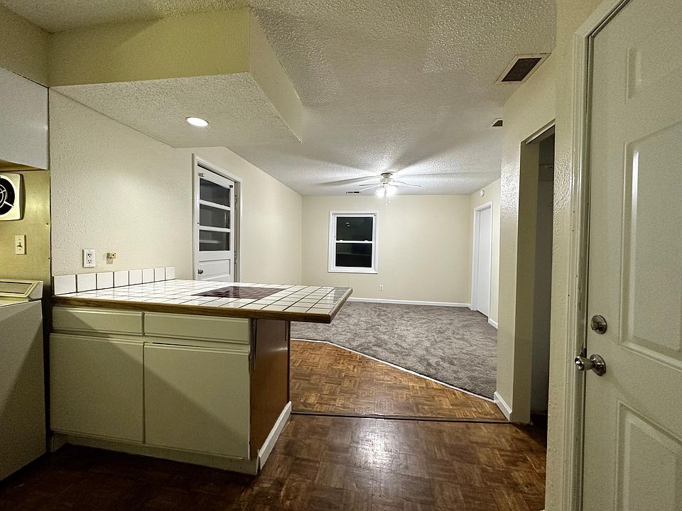 1st image of 342 W 21st St APT 4
