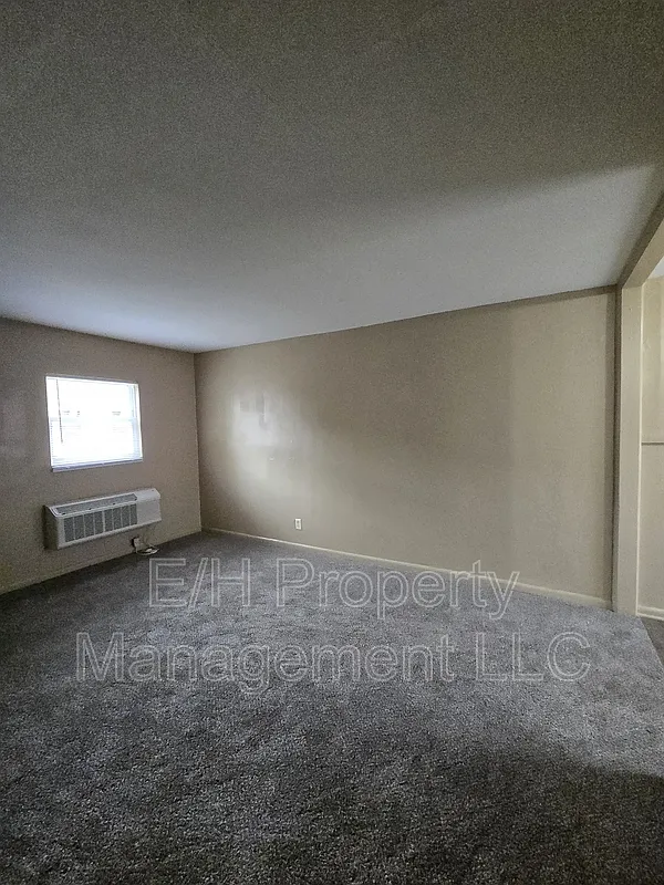 1 bed, 1.0 bath, 562 sqft, $575 — Photo 4