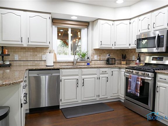 4th image of 6920 Heather Cove Pl