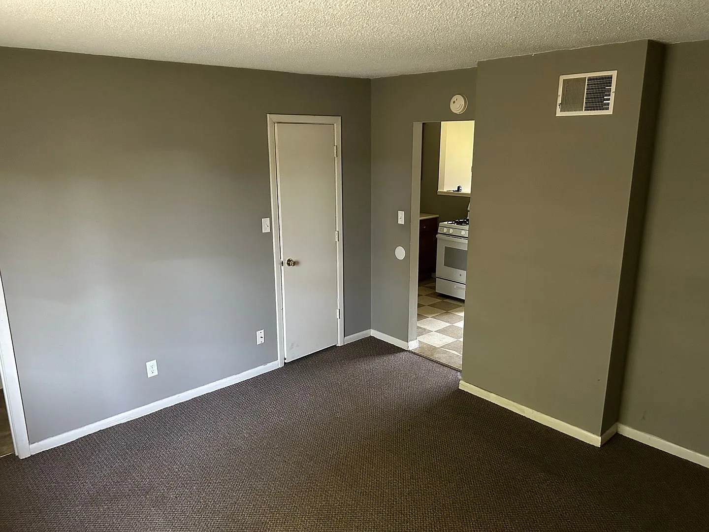 217 N Hamilton Apt 8 — Photo 3