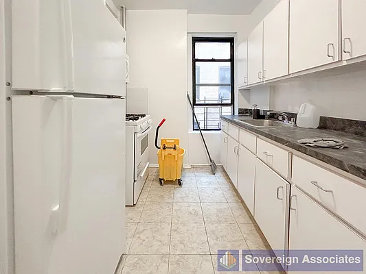 Rented by Sovereign Associates | media 4