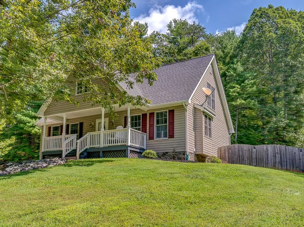 235 Vineyard Cir, Rocky Mount, VA 24151
