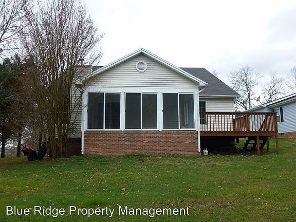 3rd image of 3529 Thornton Dr