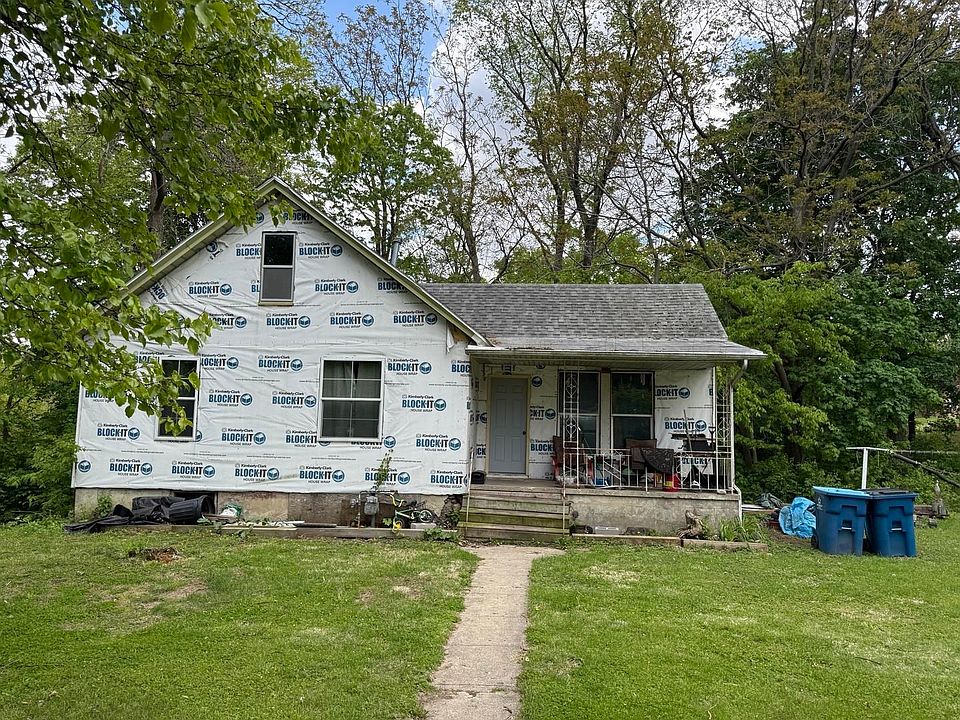 1st image of 413 E Saint Paul St