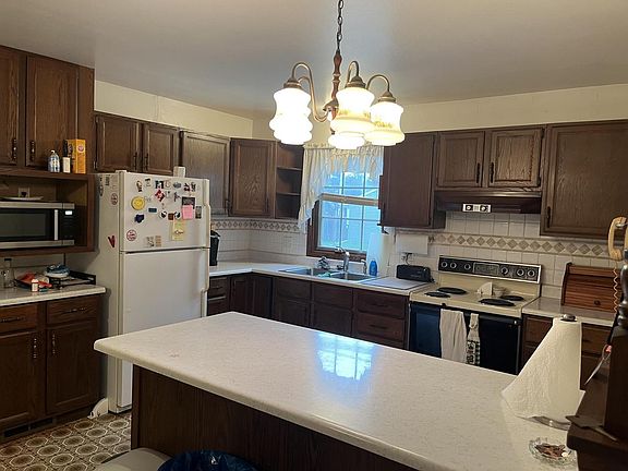 2nd image of 1224 E Alan ROAD