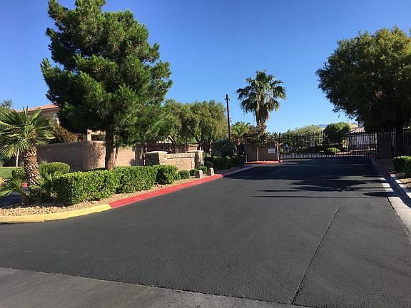 3rd image of 7668 Villa De La Paz Ave