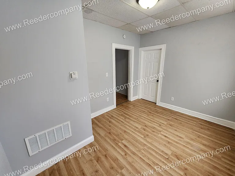 3927 Main Street — Photo 11