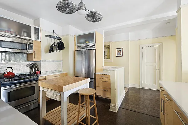 Sold by Real Direct | media 7