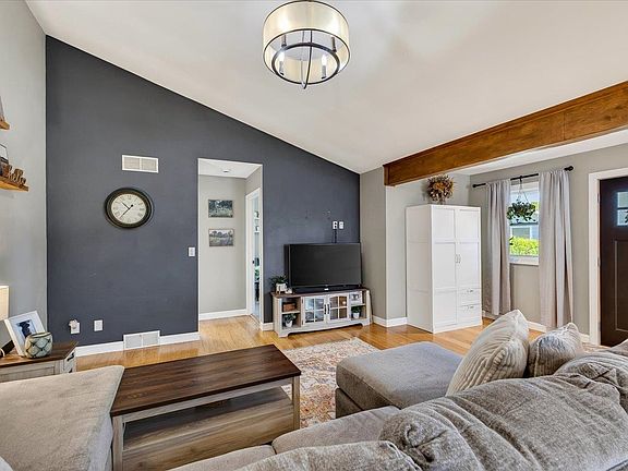 2nd image of 325 Heidi Ct