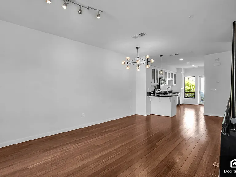1223 Wood St — Photo 16