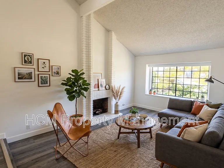 3009 Calle Juarez — Photo 4