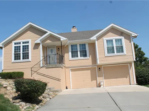 7832 N Strathbury Ave, Kansas City, MO 64151