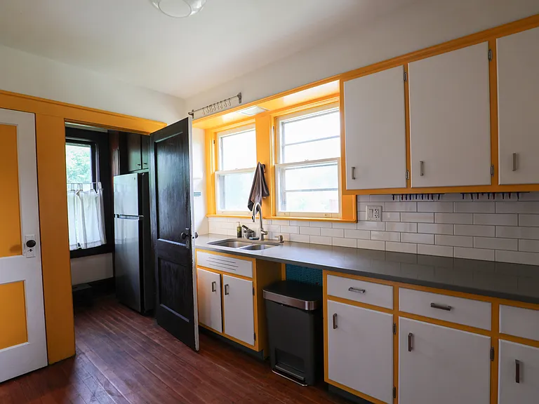 375 Broadway — Photo 22