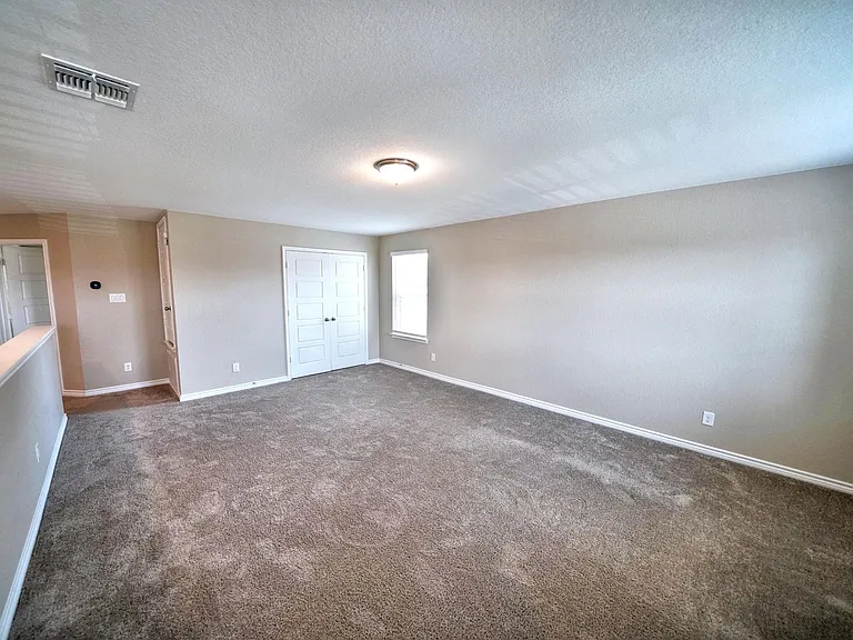 107 Kyle Cv — Photo 25