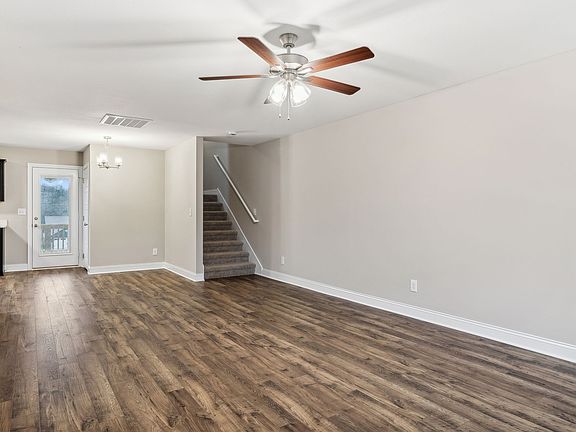 4th image of 926 Tufnel Dr Lot 196