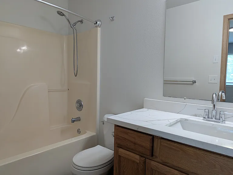 368 Snahapish Ave SE — Photo 16