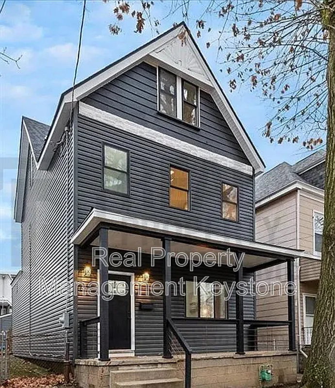 3 bed, 3.5 bath, 1650 sqft, $2,800 — Photo 4