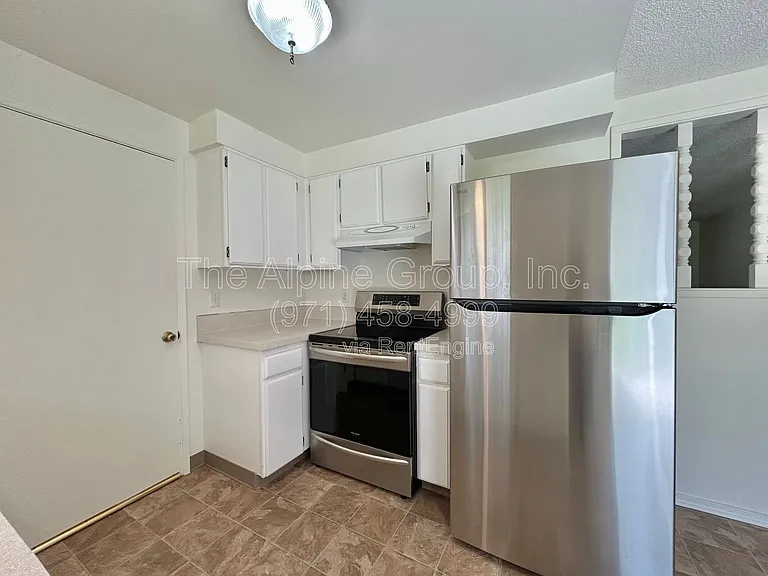 5595 SW Menlo Dr — Photo 13