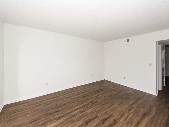 3rd image of 4075 Cedars Pkwy APT A