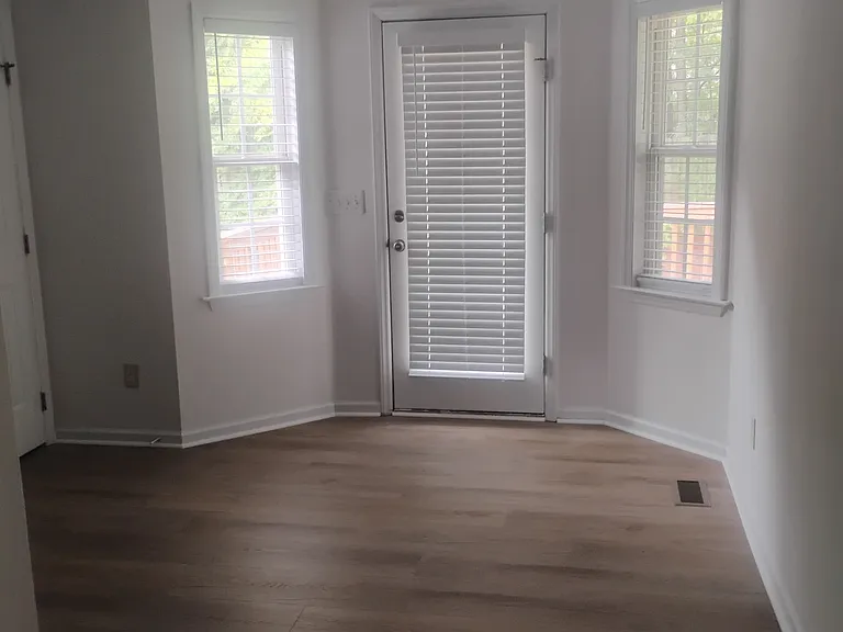 512 Flaherty Ave — Photo 3