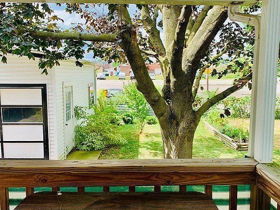 4th image of 322 Jennings Ave