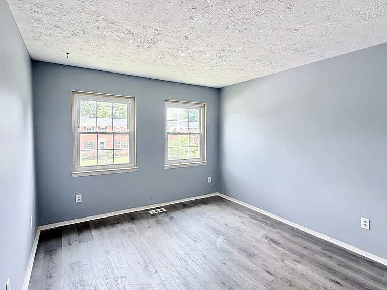12 Hallview Ct — Photo 14