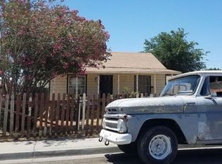 320 E Monterey St, Avenal, CA 93204