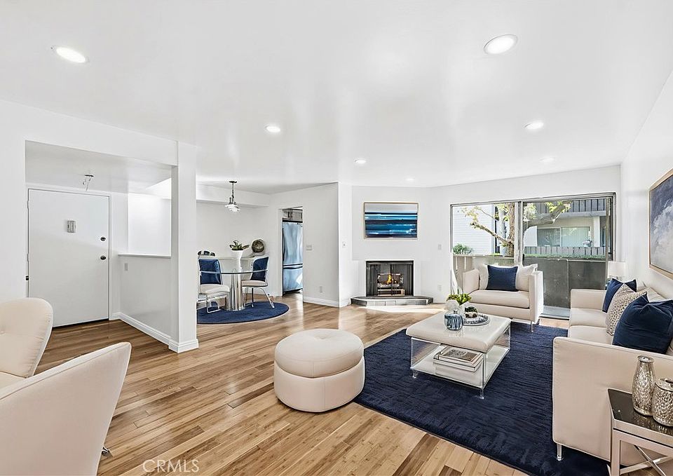 1st image of 15030 Victory Blvd Unit 103