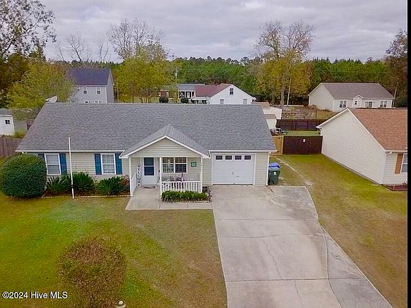 2nd image of 1411 Kelly Place
