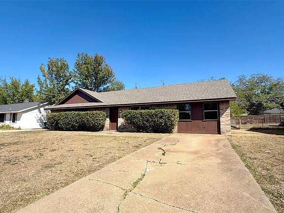 2nd image of 852 Beverly Dr