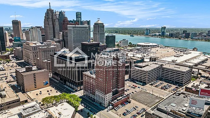 525 W Lafayette Blvd #13E — Photo 3