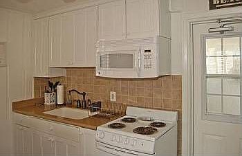 2nd image of 129 N Pennsylvania Ave APT 2