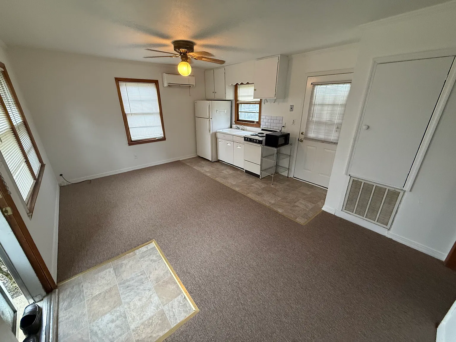 1 bed, 448 sqft, $695 — Photo 3