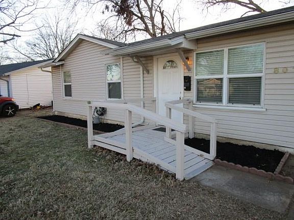2nd image of 807 Tarrant Dr