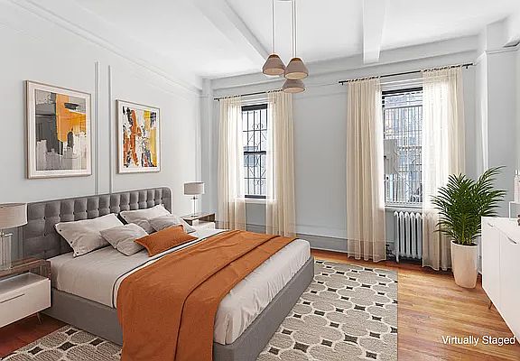 3rd image of 152 W 58th St APT 4-C