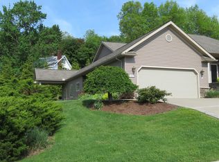 2 Eagle Dr, Endwell, NY 13760