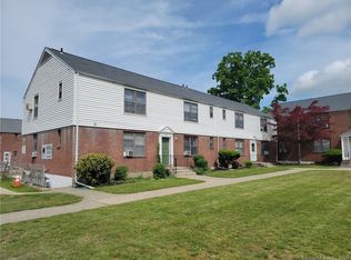 29 Nob Hill Cir UNIT C, Bridgeport, CT 06610
