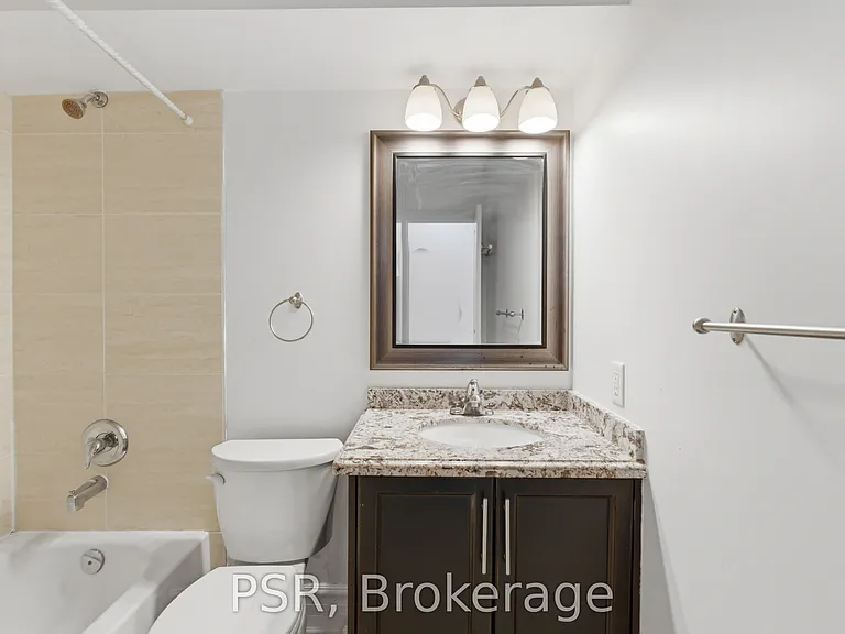 2541 Yonge St #1 — Photo 9