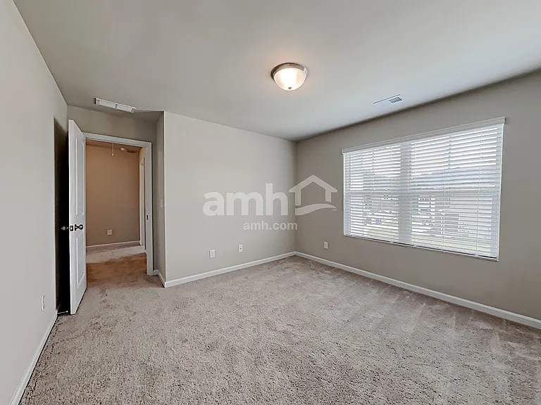 358 Winston Cir — Photo 13