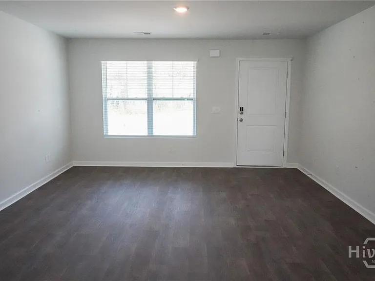 420 Coconut Dr — Photo 2