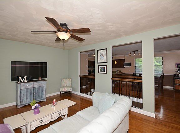 4th image of 2308 Mura Dr