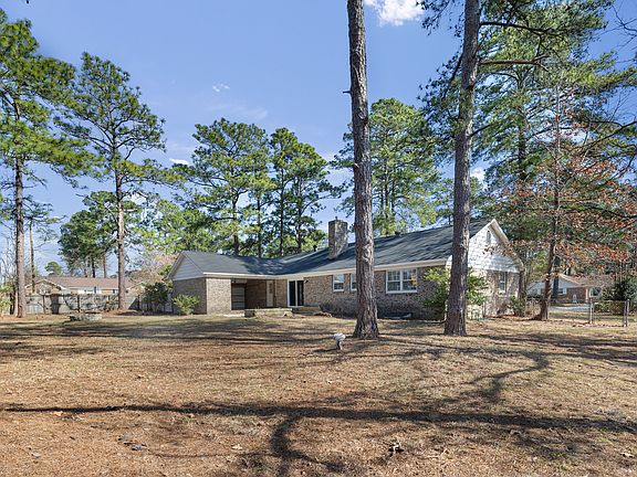 5th image of 400 Hallmark Rd