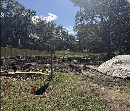 2nd image of 228 17th St