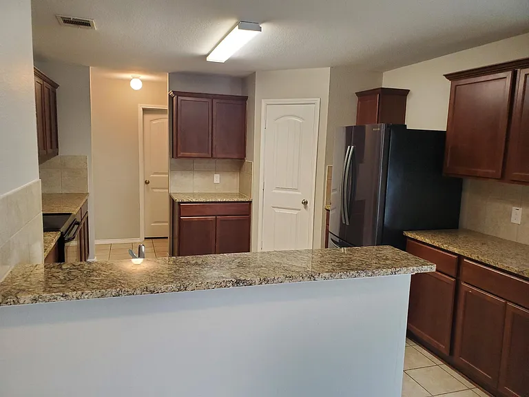 2432 French St — Photo 8