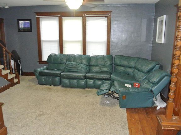 5th image of 106 E Vernon St