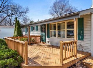 120 Beechwood Ave, Houghton lake, MI 48629